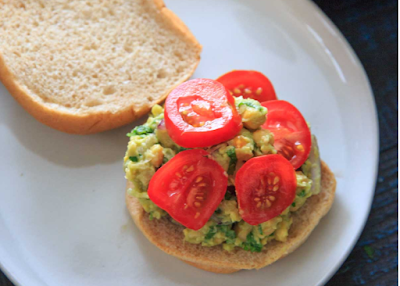 Crushed Avocado Chickpea Salad Sandwich #sandwich #salad