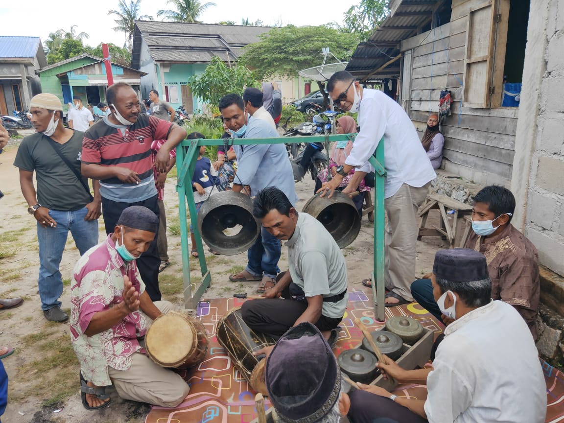 Pasangan WS-RH Disambut Antusias Masyarakat Desa Sepempang Saat Menggelar Kampanye