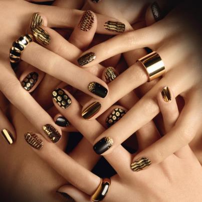 Golden Metallic Nail Art