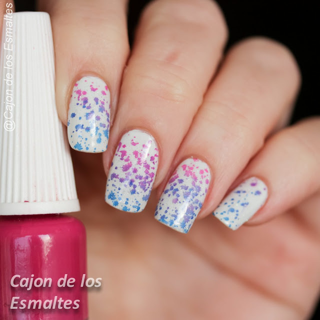 Uñas con gradiente o estampado degrade Uñas con gradiente o estampado degrade