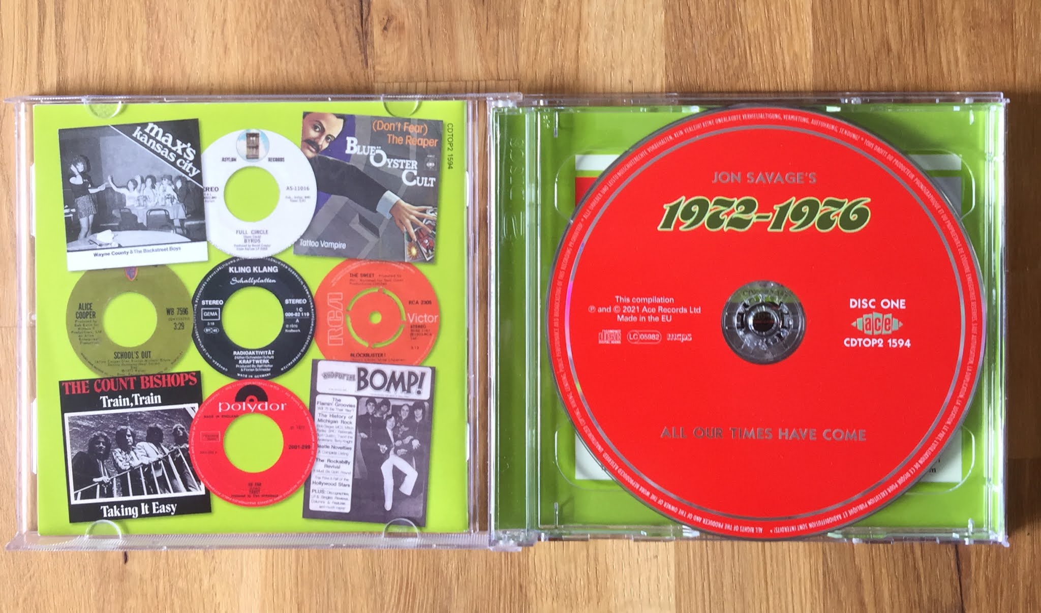 Sounds Good, Looks Good: '74 Jailbreak by AC/DC (2003 Epic/Albert  Productions 'ConnecteD Technology' Digipak CD - George Marino Remaster) - A  Review by Mark Barry