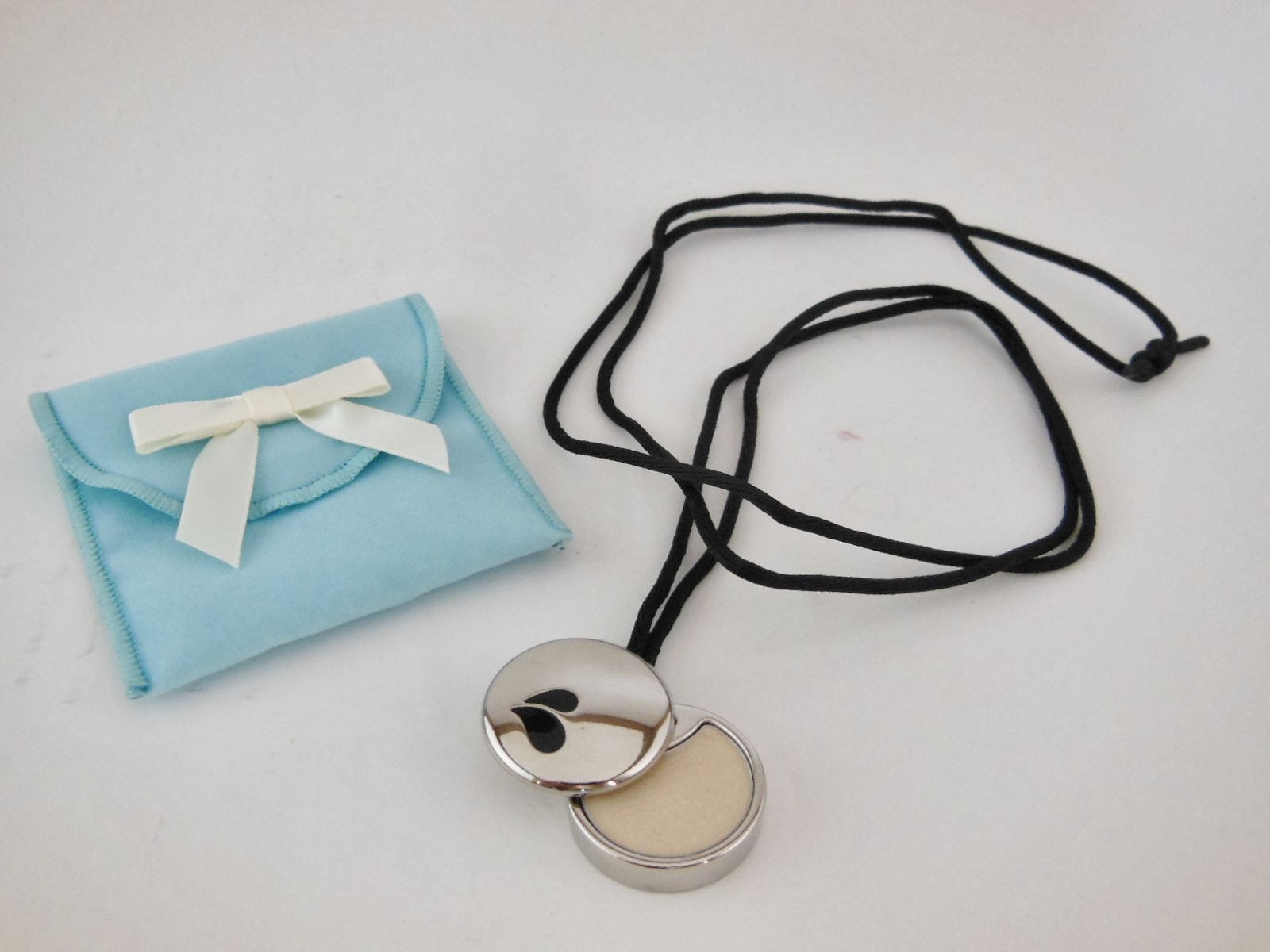Product Review: Mary Kay Thinking of You Perfume Pendant | The Beauty ...