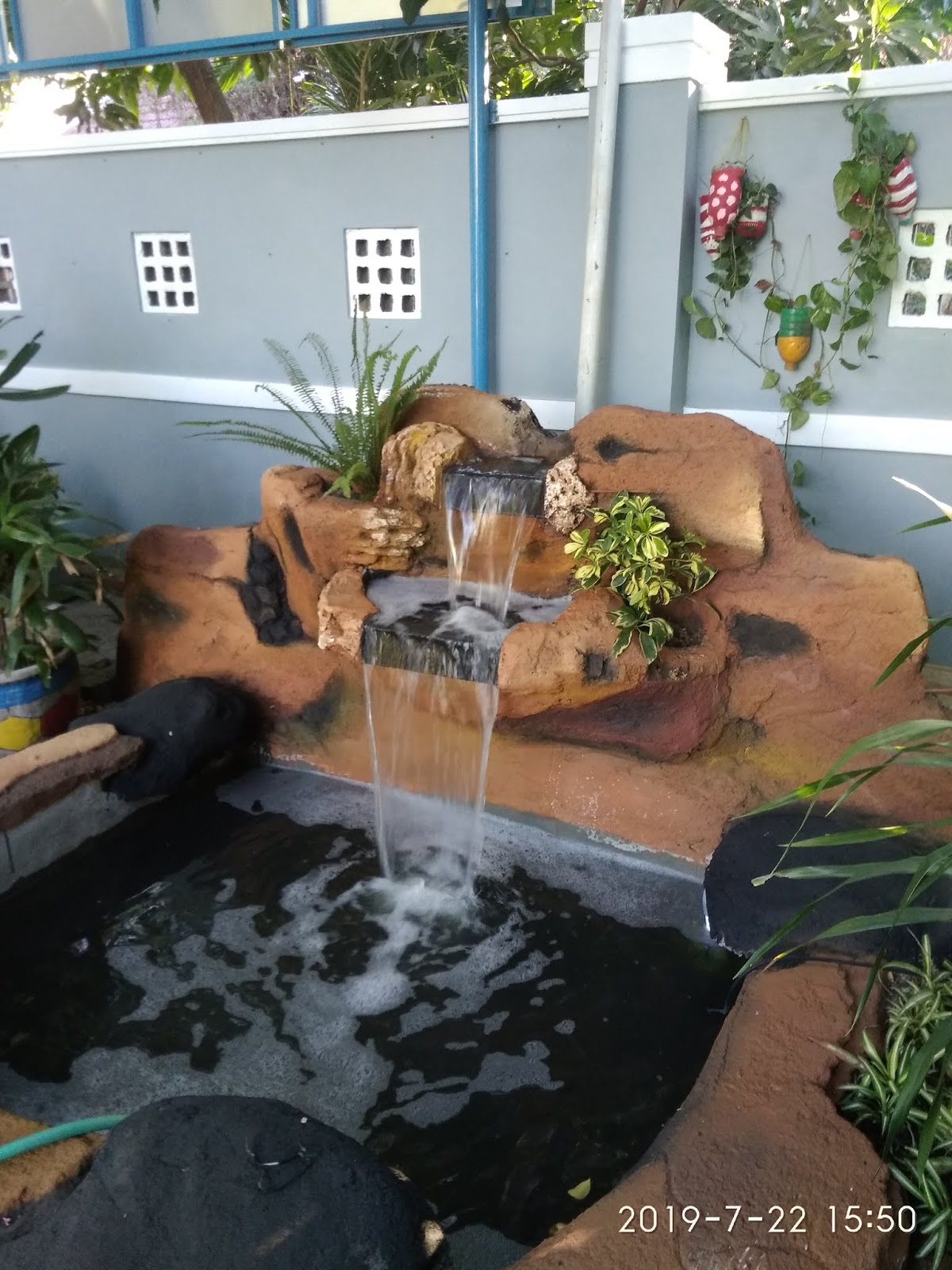 35 Gambar Taman Tebing Air Terjun Buatan - TUKANG TAMAN SURABAYA