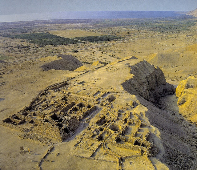 Resultado de imagem para pergaminhos de Qumran