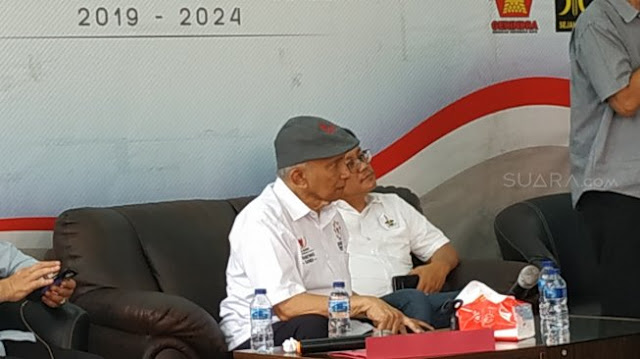 Amien Rais Tegas Tolak Hasil Hitungan KPU Amien Rais Tegas Tolak Hasil Hitungan KPU