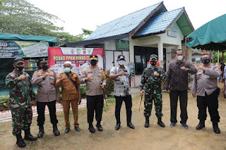 Bupati Aceh Timur Tinjau Posko PPKM Mikro Sampai ke Tingkat Gampong Mei 6, 2021