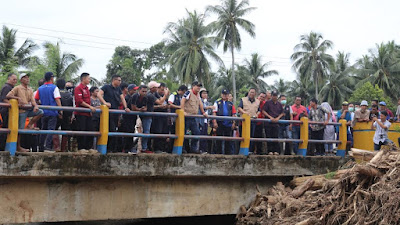 Tinjau Lokasi Banjir Bandang di Bolmong, Wagub Kandouw: Perintah Pak Gubernur, Penanganan Bencana Harus Optimal