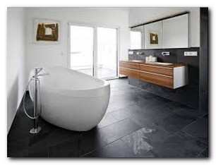 Schokolade-für-Badezimmer-Boden-Fliesen-Ideen-apropos-glänzend-Badewanne-und-Freier-Standwaschbecken