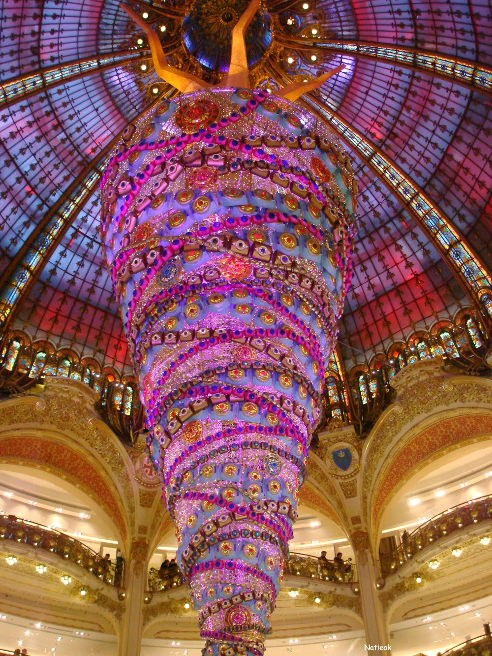 Le Sapin de Noël inversé des Galeries Lafayette (Paris) - Le petit
