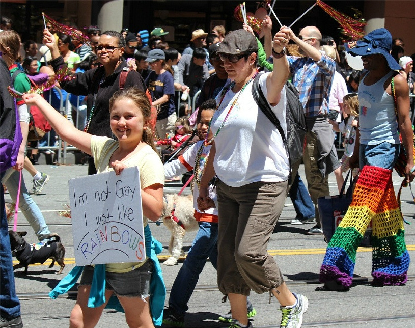 http://1.bp.blogspot.com/-jZMJ0fpEXQ8/T-kJqhKwvPI/AAAAAAAA6Yg/nVZ3szAOjLQ/s1600/IJustLikeRainbows.jpg