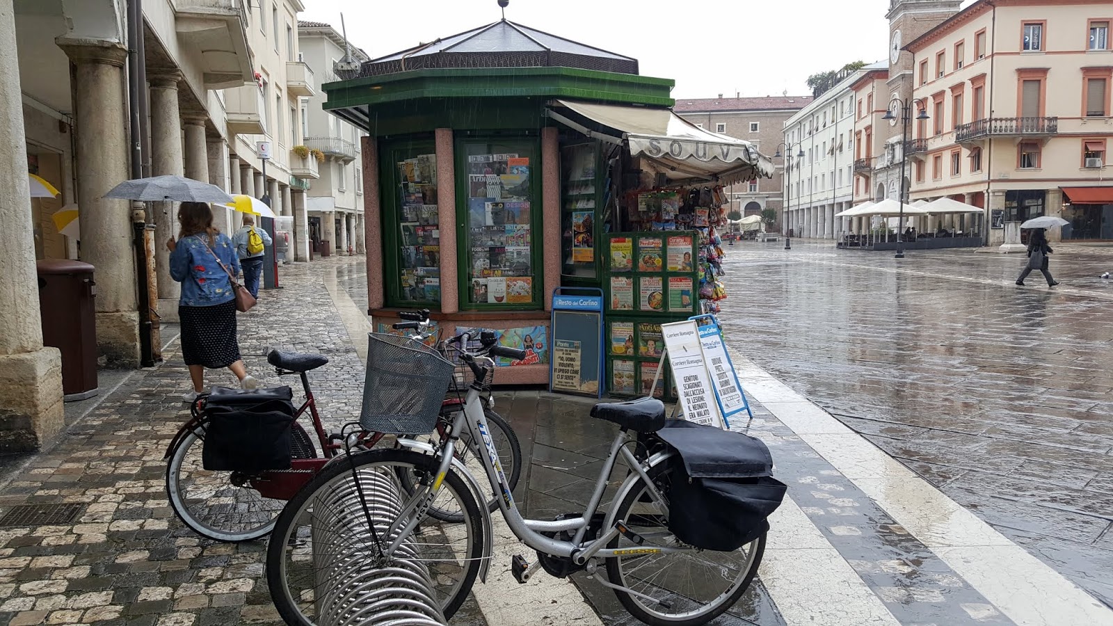 gattosandro viaggiatore travel blog Rimini sotto la pioggia