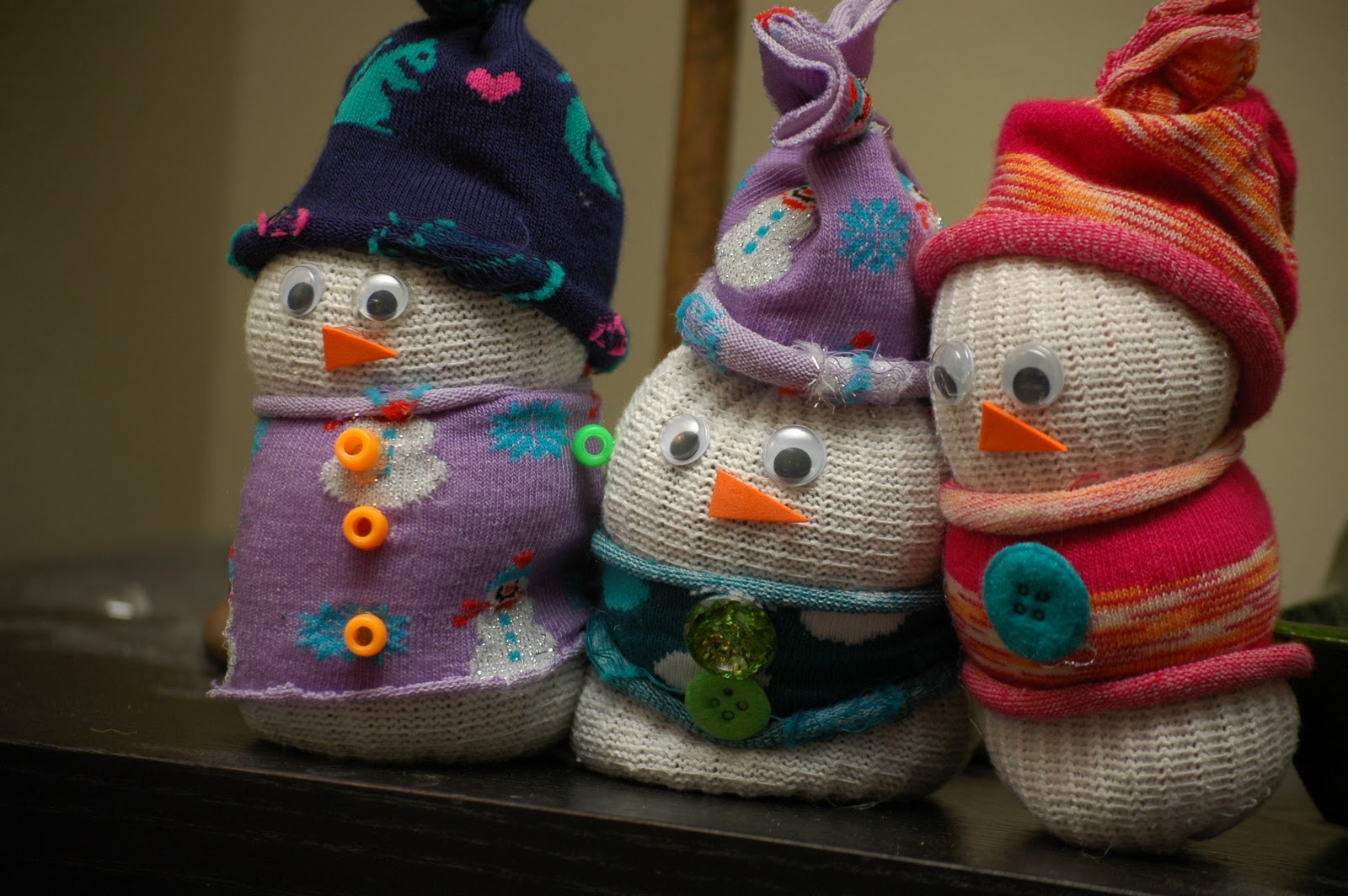 Picket Fence Design: A Snowman Sock Craft - Too Cute!