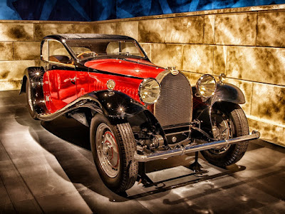 old-bugatti-red-black-1932