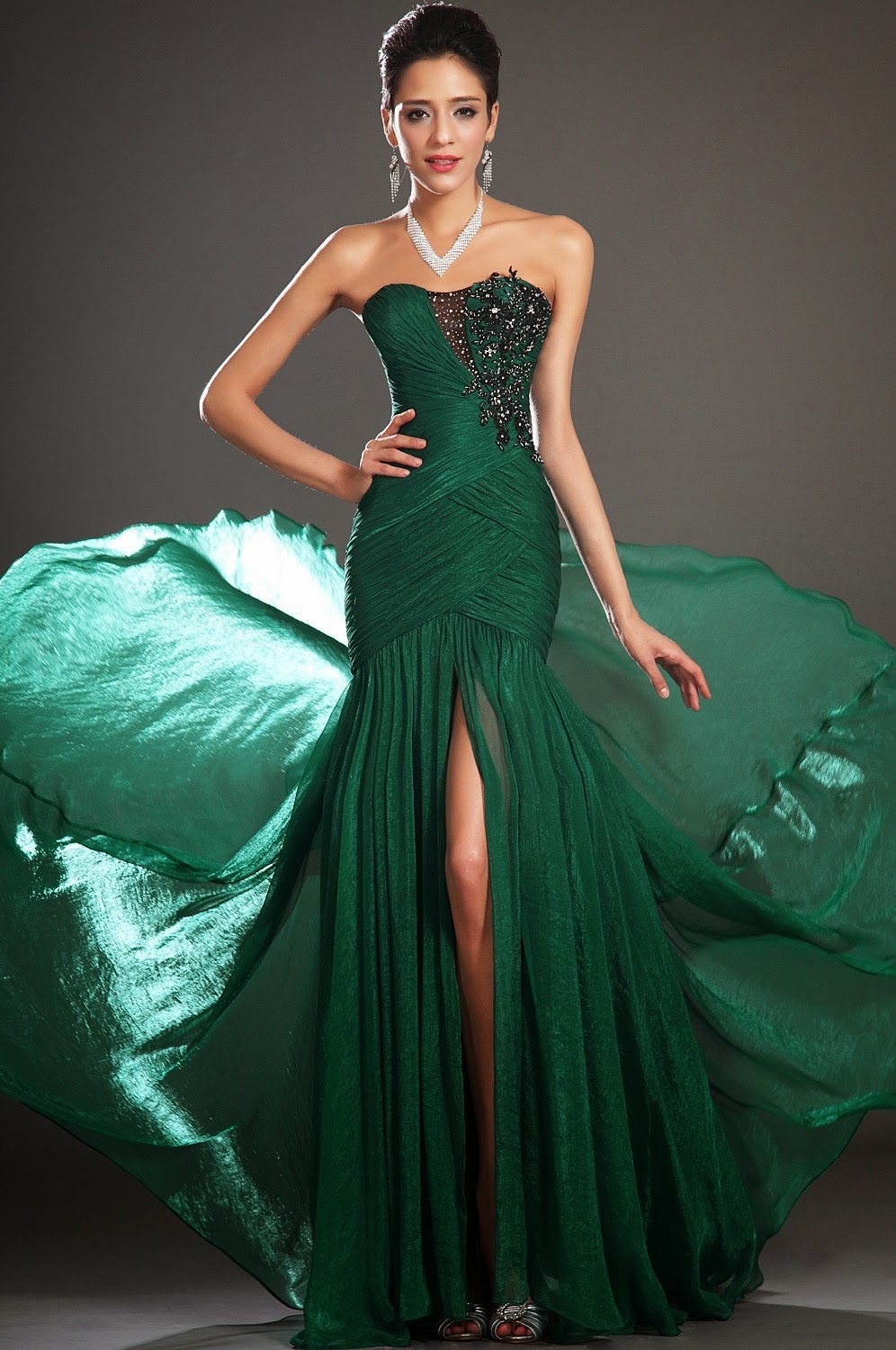 Evolving Fashion Trends! : Gowns