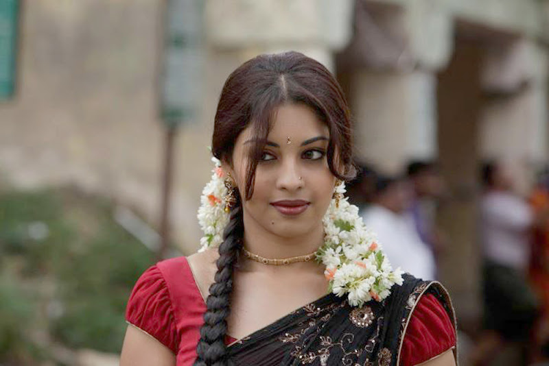 Richa Gangopadhyay Hot Stills In Osthi Movie hot photos