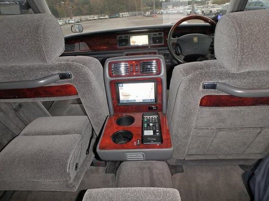 There’s A 2000 Toyota Century V12 For Sale In Canada ...