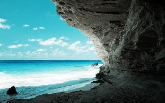 a-cave-next-to-the-sea