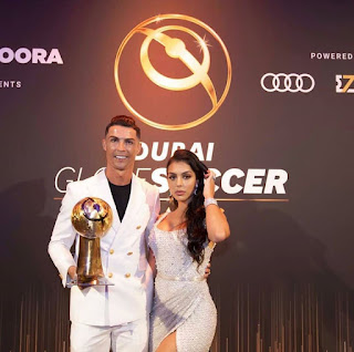 #Cristiano #Ronaldo and his #family with his 6th #Globe #Soccer #Award. π₯ππ. #CR7. #Cristiano #Ronaldo and his #family with his 6th #Globe #Soccer #Award. π₯ππ. #CR7.