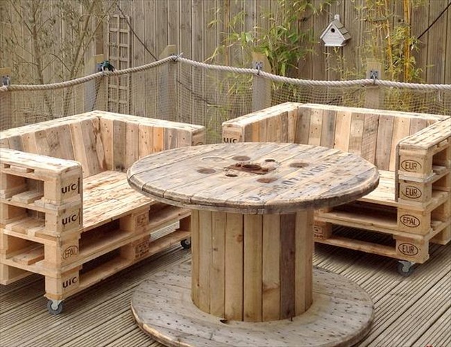 50+ DIY Pallet Chairs Ideas That Can Improve Your New Home Pallets Platform