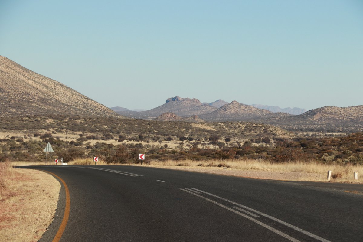 Вшестером по Намибии на джипах в пандемию