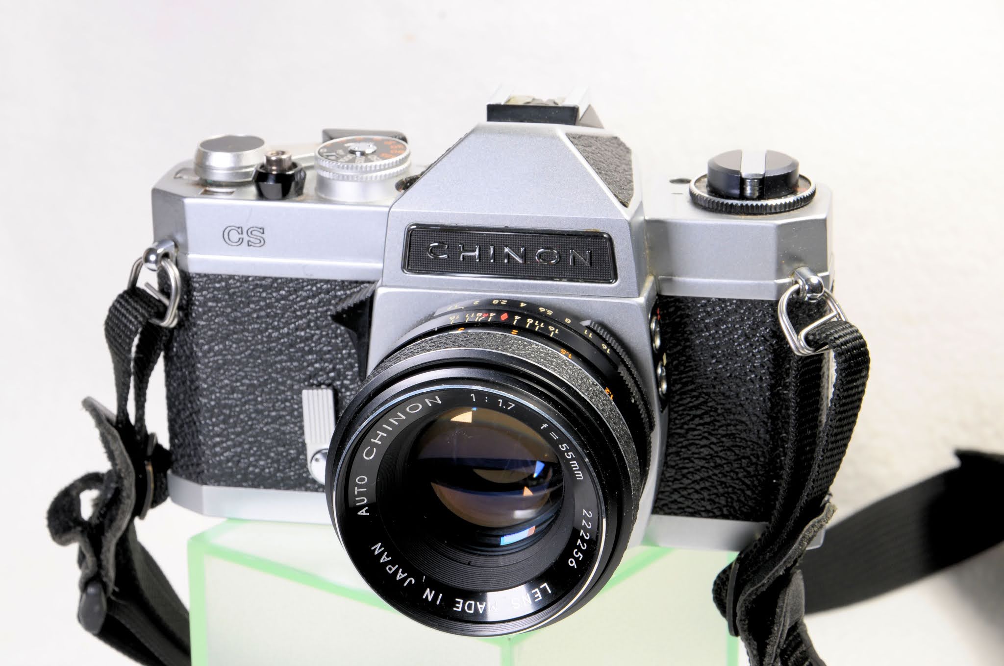 Random Camera Blog The Chinon CS SLR Ordinary, But Good