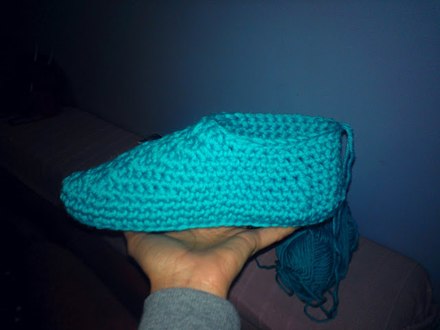 crocheted slipper boots, virkatut tossut, novita isoveli