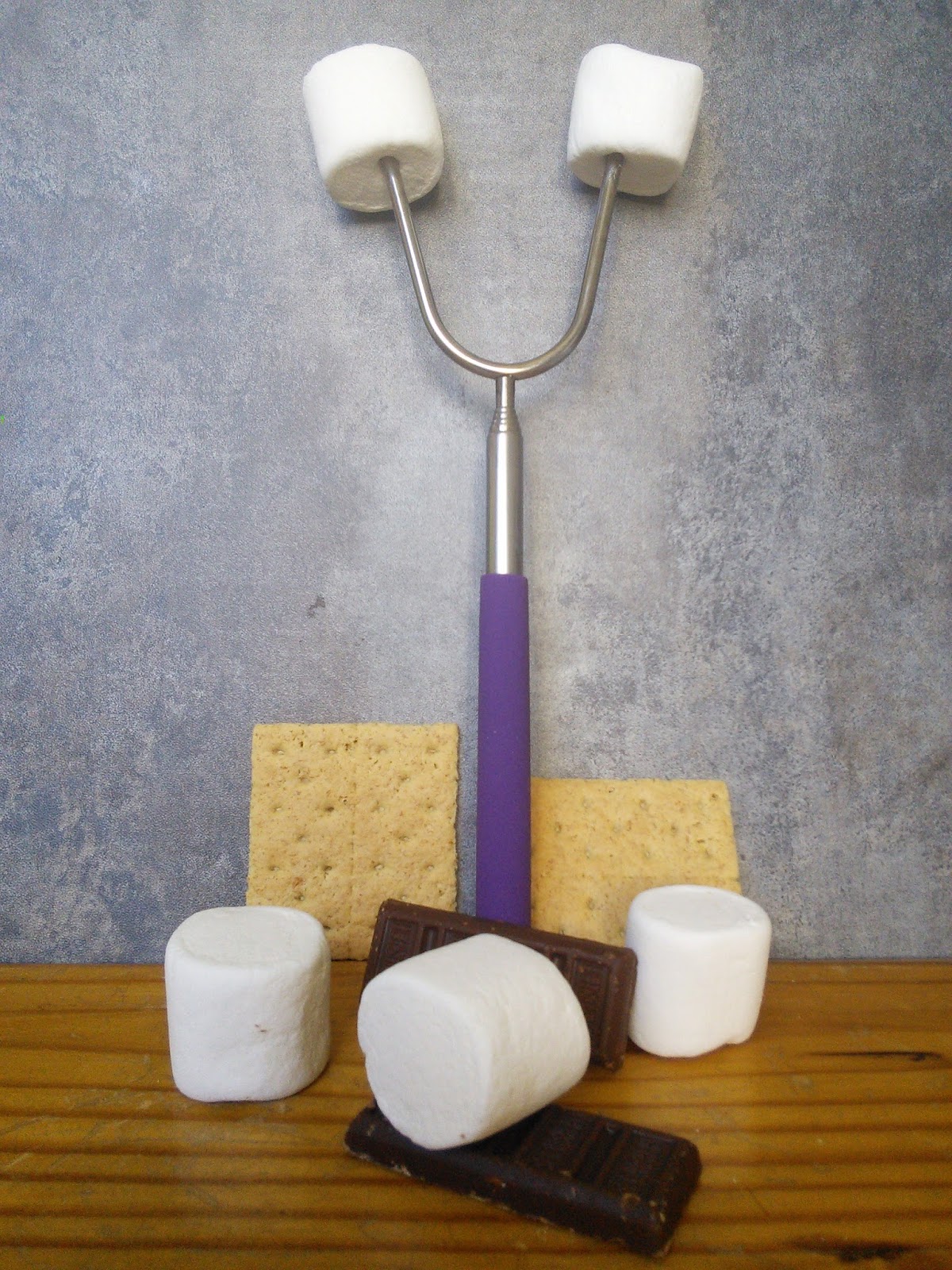 Summertime means camping and delicious smores. Check out this portable safe marshmallow roasting