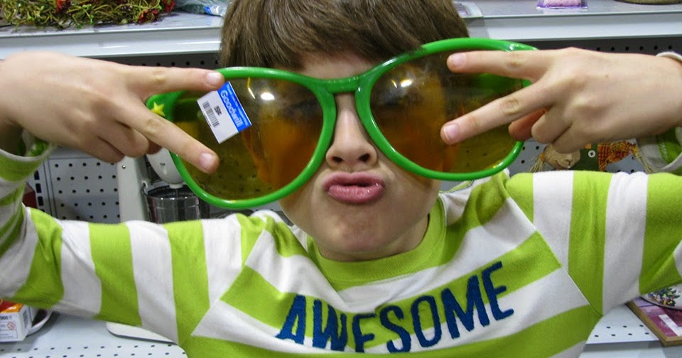 An Apel a Day WW Fun Glasses at Goodwill {Linky}