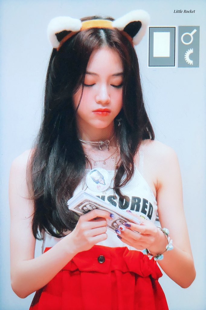 비주얼맛집인줄만 알았는데 군무+피지컬도 쩌는 신인 | 인스티즈