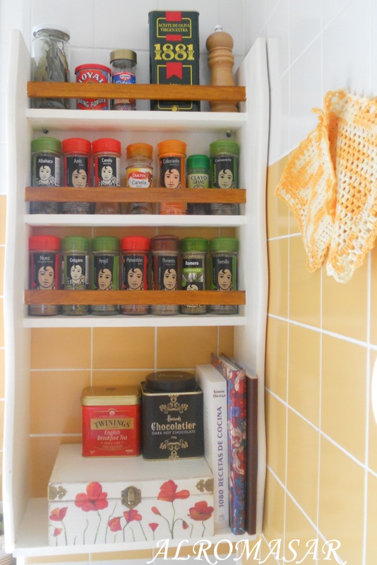 ALROMASAR: Especiero/estante a medida.