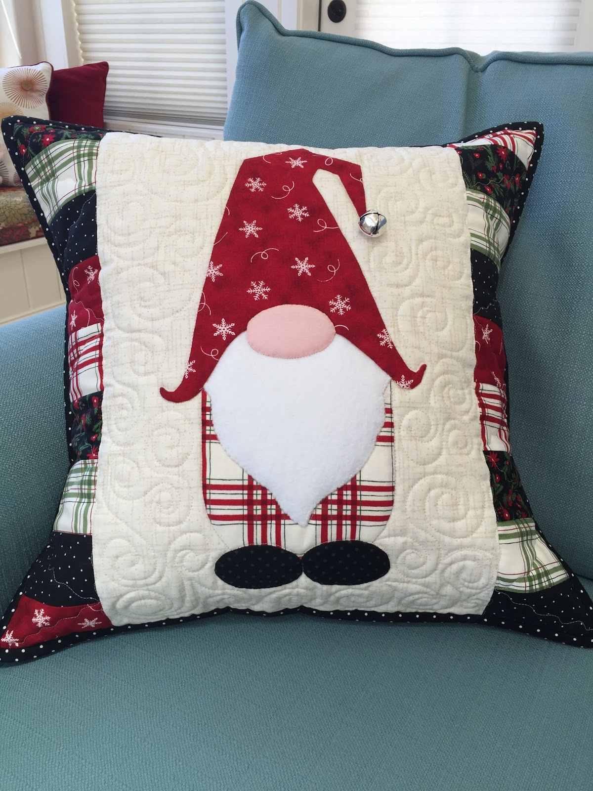 Sew Fun 2 Quilt: Gnome for the Holidays