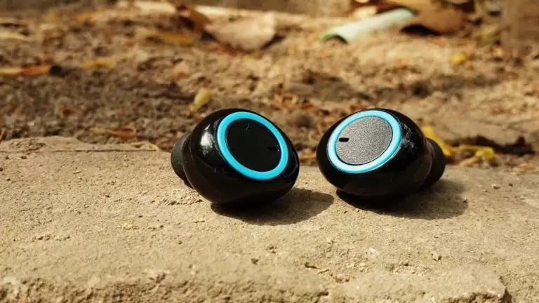 Top 5 Best Earbuds Under Rs 2000 Top 5 Best Earbuds Under Rs 2000