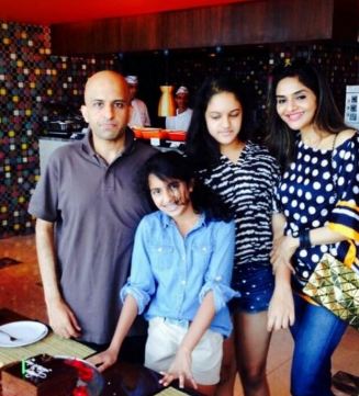 Madhoo Family Husband Son Daughter Father Mother Marriage Photos