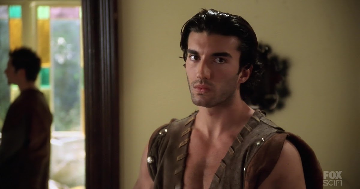 Films Et Séries Tv Avec Justin Baldoni ausCAPS: Justin Baldoni shirtless in Charmed (1998) 7-22 "Something