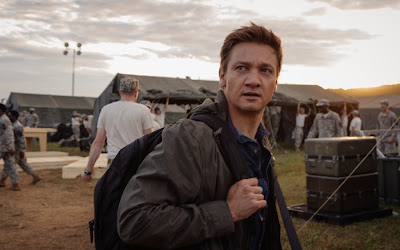 Image of Jeremy Renner in Arrival (15)