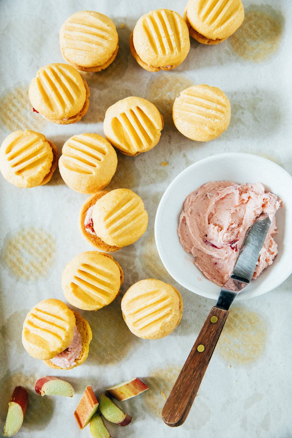 custard yo-yos with rhubarb buttercream