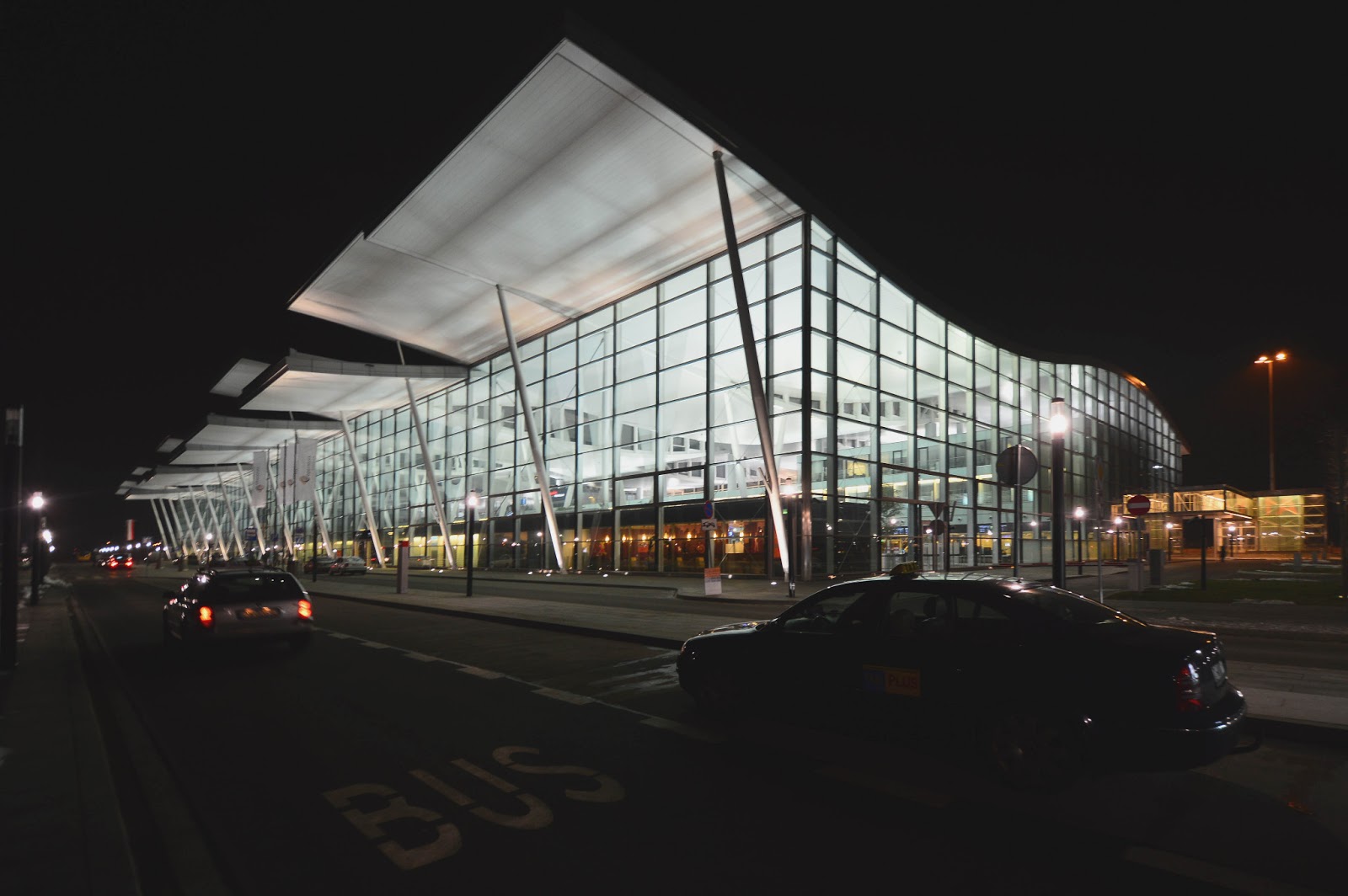 Wwa Jeziorki Wrocław airport's new terminal