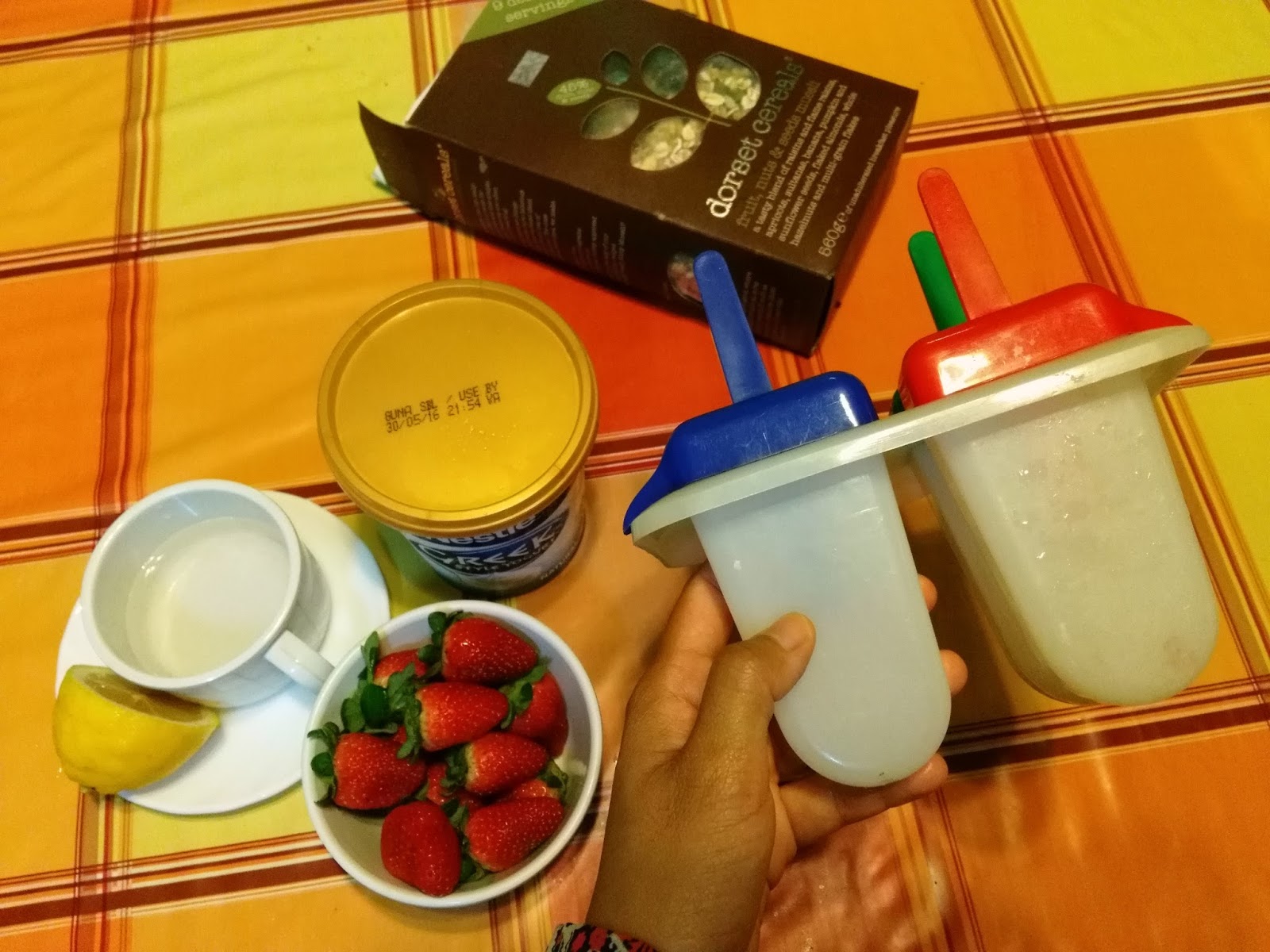 Hati Seorang Mommy: Resepi Aiskrim Yogurt Buah, Sedap dan Mudah.