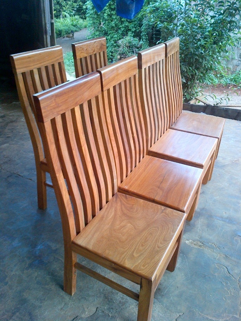 Bộ bàn ăn ghế lan vuông 6 ghế, gỗ căm xe