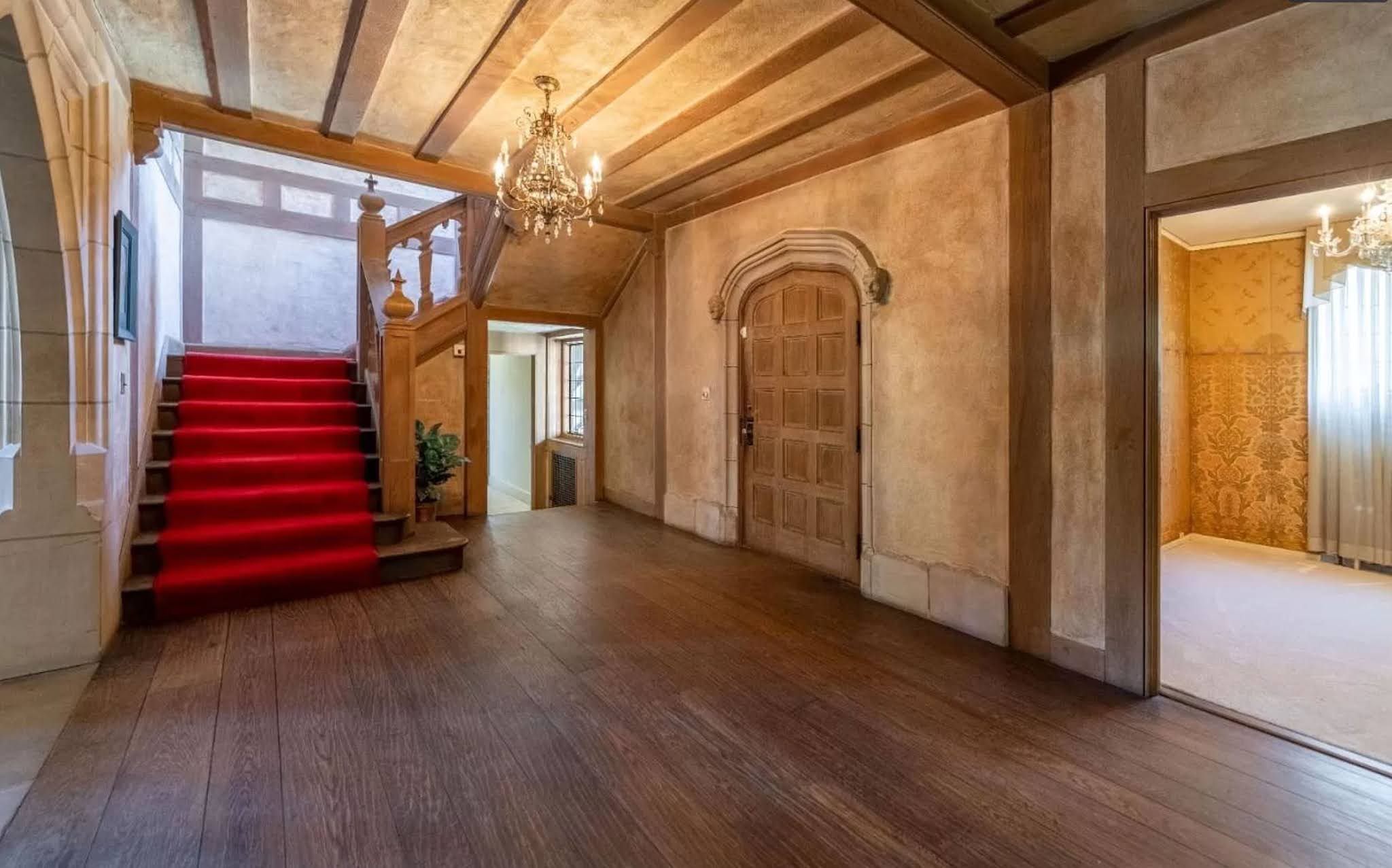 Half Pudding Half Sauce "Danvers House" The Finest Tudor House in