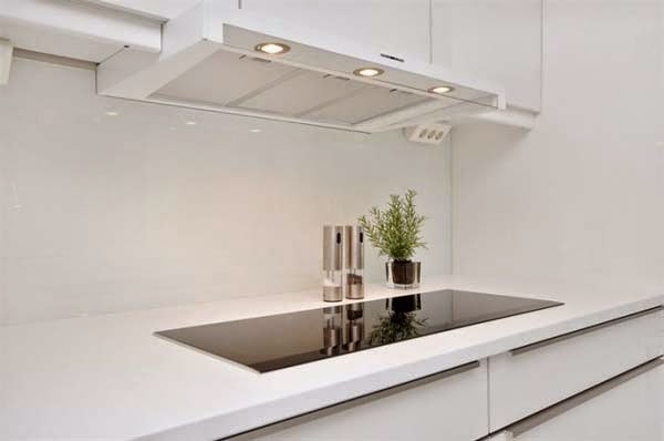 Small apartment decorated in white