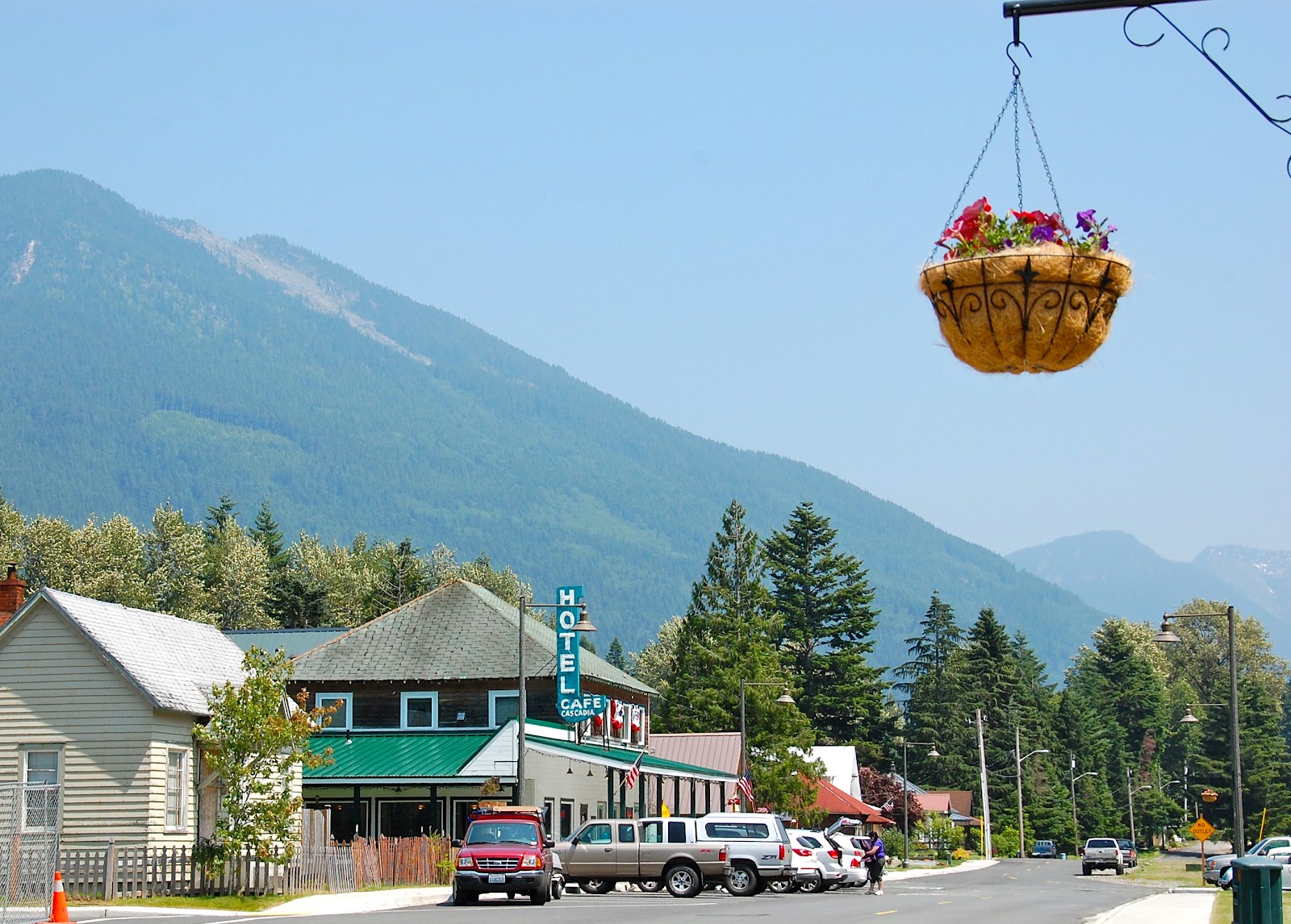 Travels with L (and sometimes Z & F) Skykomish, WA