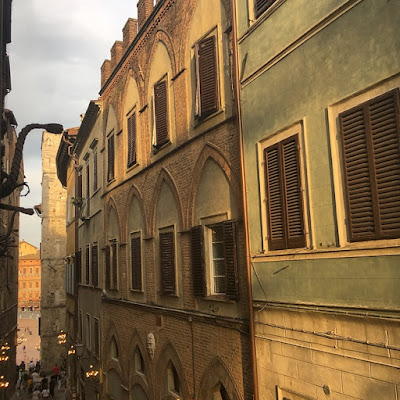 Siena: uno scorcio di Piazza del Campo da Palazzo Bindi Sergardi