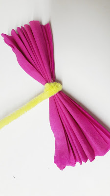 Step5 tissue paper flower, bind middle,Craft, Tutorial, Eccentric Eclectic Studio, Yana Fourie, Handmade