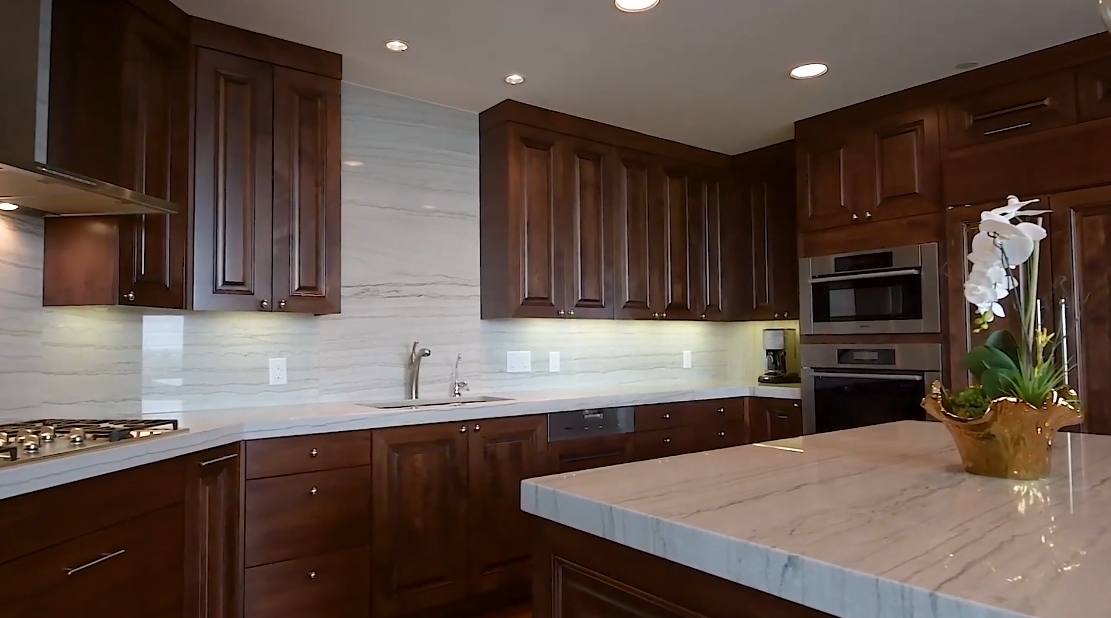 Tour 4242 Broadway, San Antonio vs. 27 Interior Design Photos