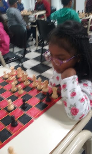Escuela ajedrez Aprendiendo a Pensar