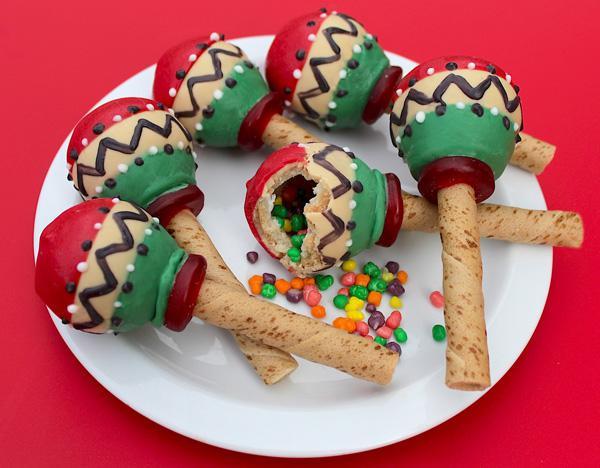 Candy-filled maraca cookie recipe