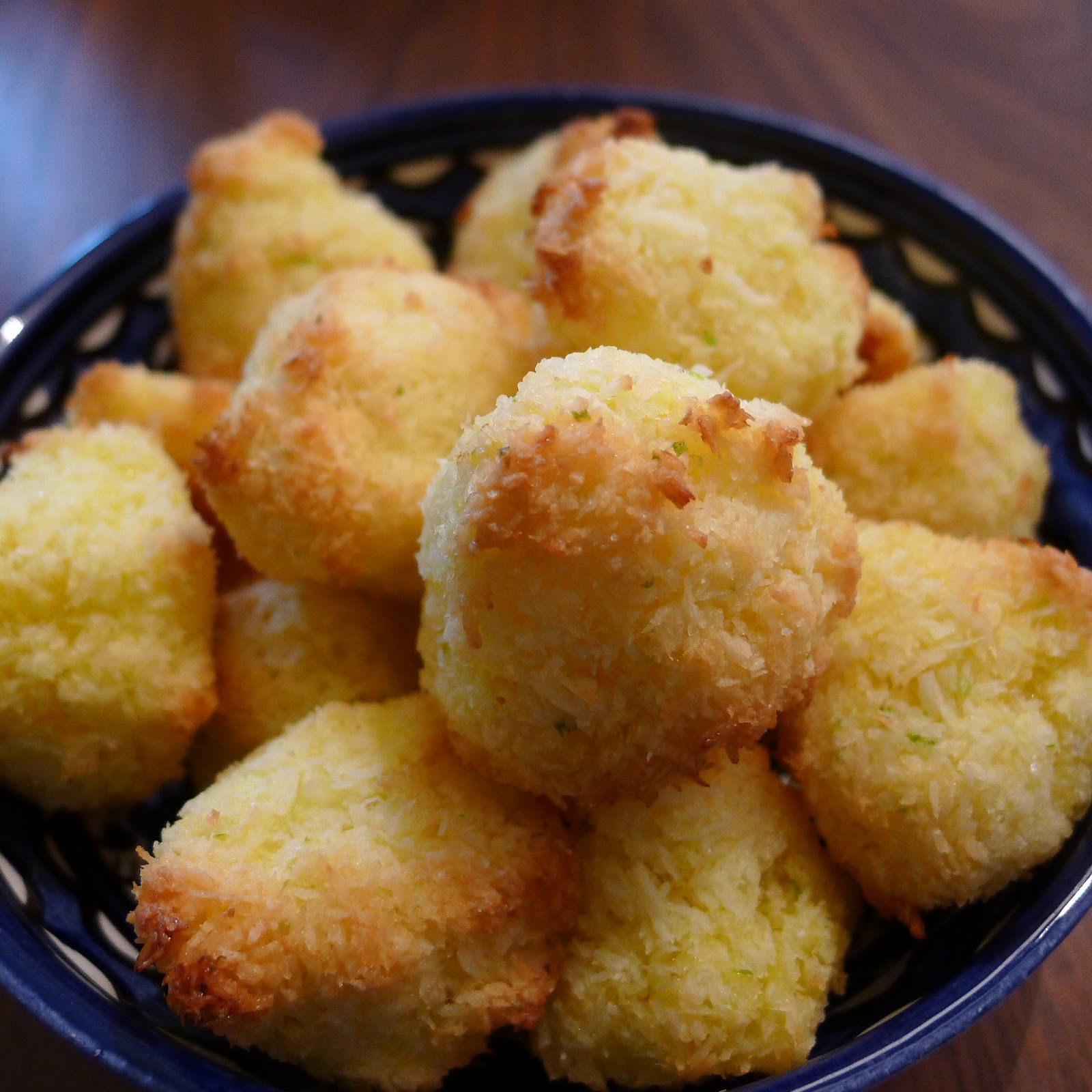 My Kitchen is Green: Bredele de Noël (4) – les rochers coco