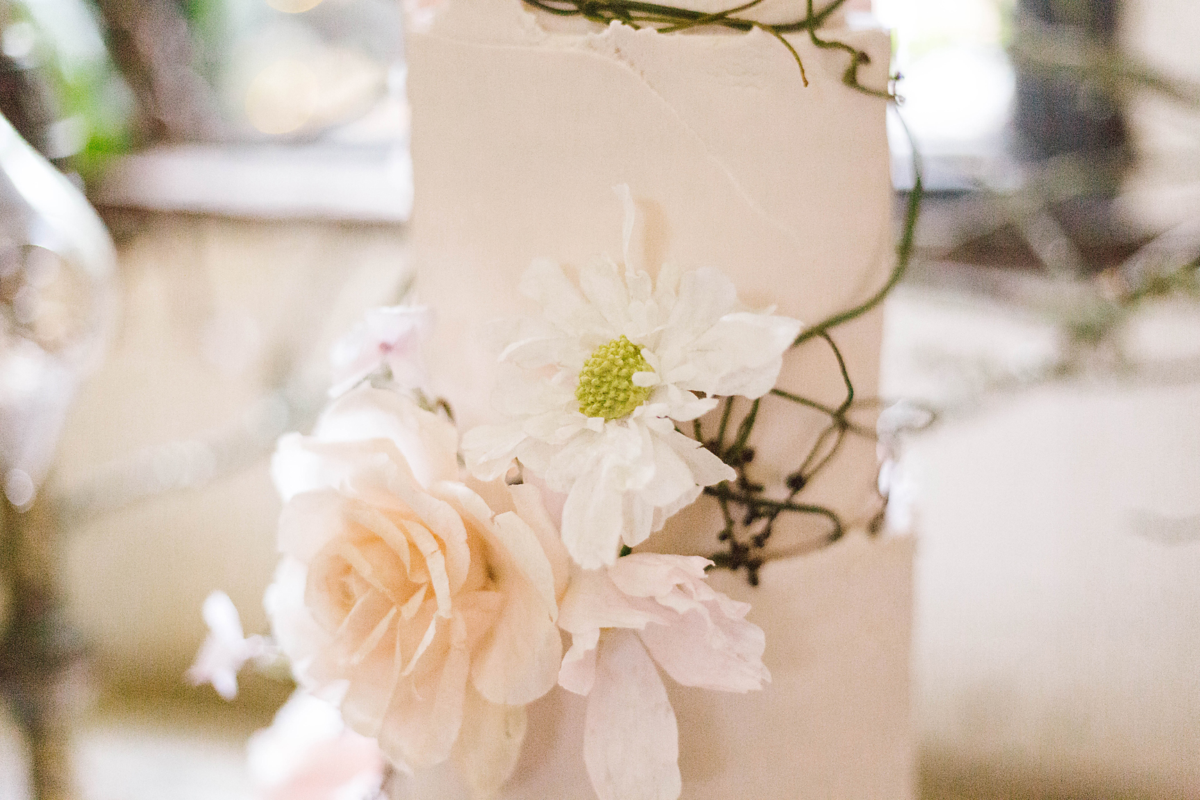 poppy and sage photography weddings bridal gowns australian designer florals cake venue