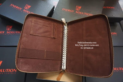 Souvenir perusahaan eksklusif binder kulit asli